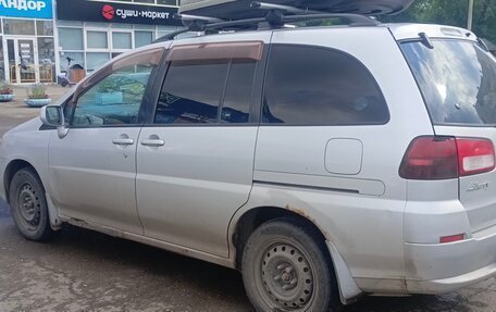 Nissan Liberty, 2000 год, 390 000 рублей, 2 фотография