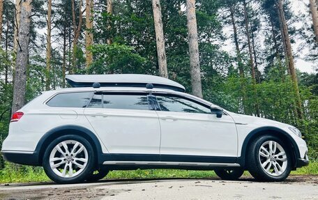 Volkswagen Passat B8 рестайлинг, 2018 год, 2 700 000 рублей, 2 фотография