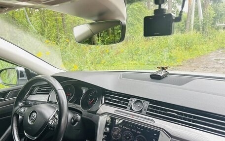 Volkswagen Passat B8 рестайлинг, 2018 год, 2 700 000 рублей, 28 фотография