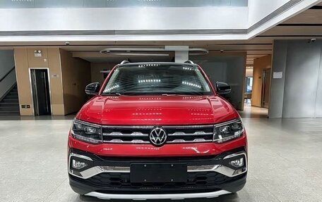 Volkswagen T-Cross I, 2023 год, 1 900 000 рублей, 9 фотография