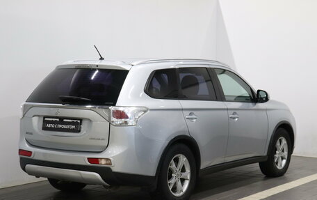 Mitsubishi Outlander III рестайлинг 3, 2014 год, 1 339 000 рублей, 5 фотография