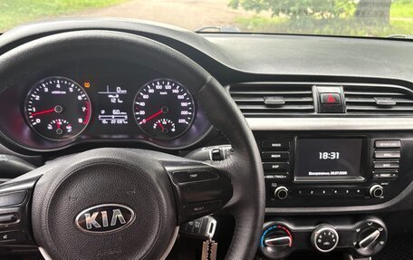 KIA Rio IV, 2017 год, 850 000 рублей, 10 фотография
