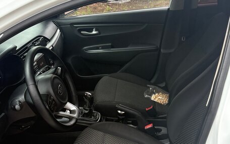 KIA Rio IV, 2017 год, 850 000 рублей, 8 фотография