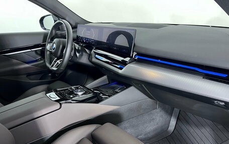 BMW 5 серия, 2024 год, 6 649 000 рублей, 12 фотография