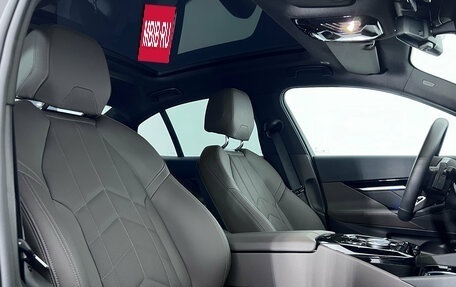 BMW 5 серия, 2024 год, 6 649 000 рублей, 13 фотография