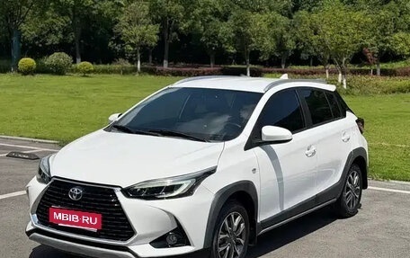 Toyota Yaris, 2022 год, 1 390 000 рублей, 1 фотография