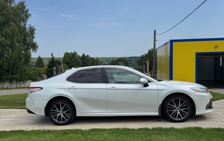 Toyota Camry, 2021 год, 2 390 000 рублей, 5 фотография