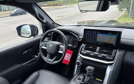 Toyota Land Cruiser, 2023 год, 10 700 000 рублей, 18 фотография