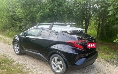 Toyota C-HR I рестайлинг, 2018 год, 1 800 000 рублей, 5 фотография