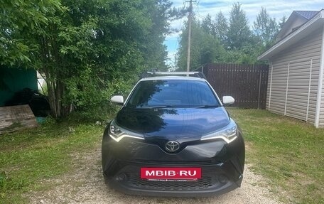 Toyota C-HR I рестайлинг, 2018 год, 1 800 000 рублей, 3 фотография