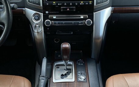 Toyota Land Cruiser 200, 2015 год, 4 439 000 рублей, 14 фотография