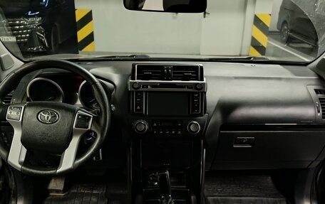 Toyota Land Cruiser Prado 150 рестайлинг 2, 2015 год, 2 300 000 рублей, 9 фотография
