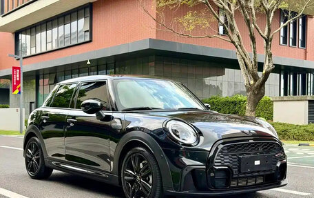 MINI Hatch, 2022 год, 1 640 000 рублей, 4 фотография