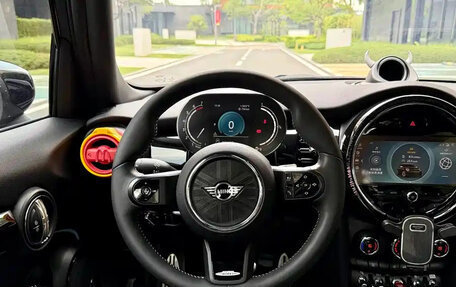 MINI Hatch, 2022 год, 1 640 000 рублей, 10 фотография