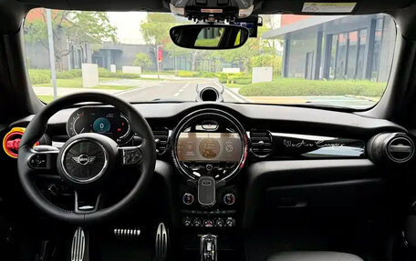 MINI Hatch, 2022 год, 1 640 000 рублей, 12 фотография