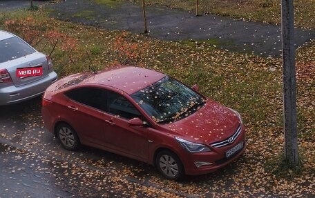Hyundai Solaris II рестайлинг, 2015 год, 1 050 000 рублей, 5 фотография