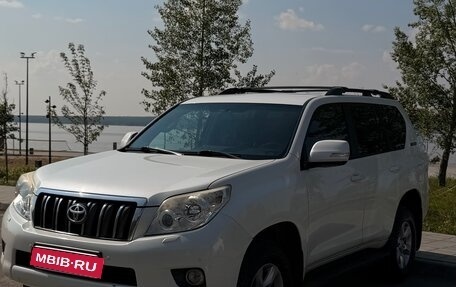 Toyota Land Cruiser Prado 150 рестайлинг 2, 2012 год, 2 600 000 рублей, 1 фотография