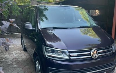 Volkswagen Multivan T6 рестайлинг, 2017 год, 2 700 000 рублей, 1 фотография