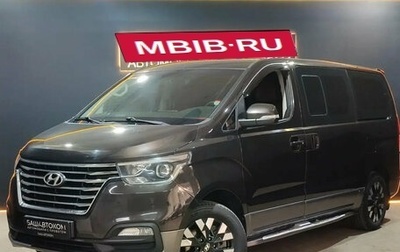 Hyundai Grand Starex Grand Starex I рестайлинг 2, 2018 год, 3 950 000 рублей, 1 фотография