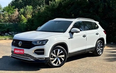 Volkswagen Touran III, 2022 год, 1 700 000 рублей, 1 фотография