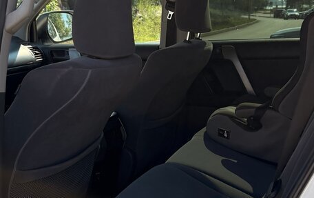 Toyota Land Cruiser Prado 150 рестайлинг 2, 2012 год, 2 600 000 рублей, 9 фотография