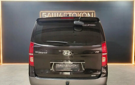 Hyundai Grand Starex Grand Starex I рестайлинг 2, 2018 год, 3 950 000 рублей, 5 фотография