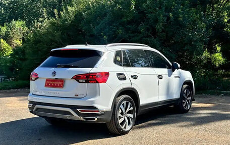 Volkswagen Touran III, 2022 год, 1 700 000 рублей, 4 фотография