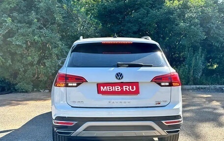 Volkswagen Touran III, 2022 год, 1 700 000 рублей, 7 фотография