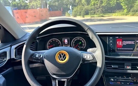 Volkswagen Touran III, 2022 год, 1 700 000 рублей, 10 фотография