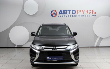 Mitsubishi Outlander III рестайлинг 3, 2018 год, 1 899 000 рублей, 3 фотография