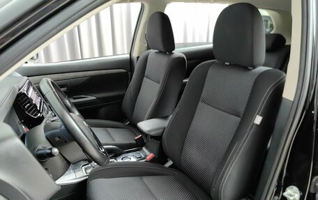 Mitsubishi Outlander III рестайлинг 3, 2018 год, 1 899 000 рублей, 6 фотография