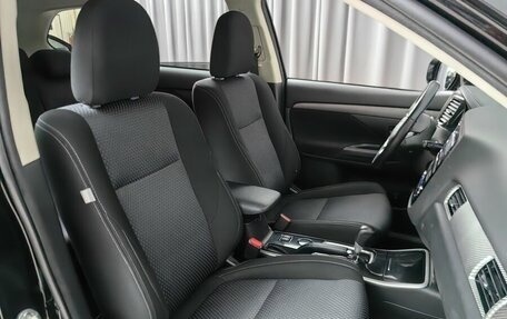 Mitsubishi Outlander III рестайлинг 3, 2018 год, 1 899 000 рублей, 7 фотография