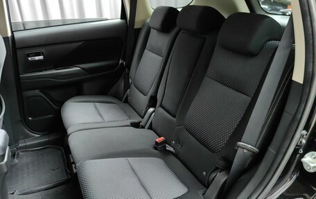 Mitsubishi Outlander III рестайлинг 3, 2018 год, 1 899 000 рублей, 8 фотография