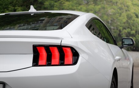 Ford Mustang, 2023 год, 5 990 000 рублей, 17 фотография