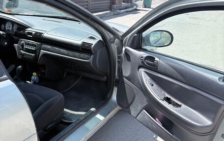 Dodge Stratus II, 2004 год, 330 000 рублей, 20 фотография