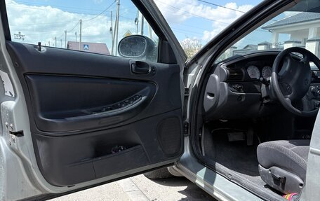 Dodge Stratus II, 2004 год, 330 000 рублей, 26 фотография