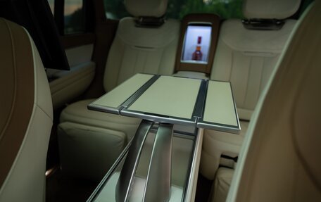 Land Rover Range Rover IV рестайлинг, 2022 год, 23 000 000 рублей, 13 фотография