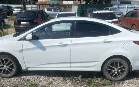 Hyundai Solaris II рестайлинг, 2013 год, 475 000 рублей, 2 фотография