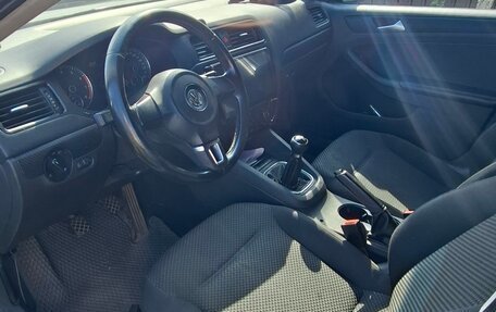 Volkswagen Jetta VI, 2013 год, 650 000 рублей, 11 фотография