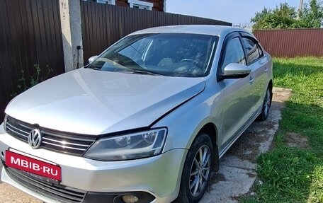 Volkswagen Jetta VI, 2013 год, 650 000 рублей, 3 фотография