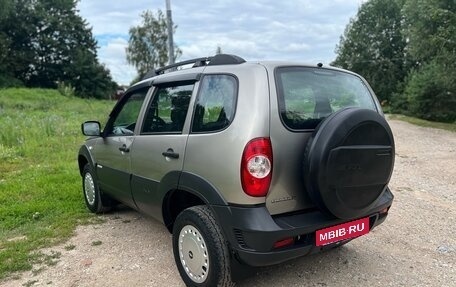 Chevrolet Niva I рестайлинг, 2016 год, 545 000 рублей, 5 фотография