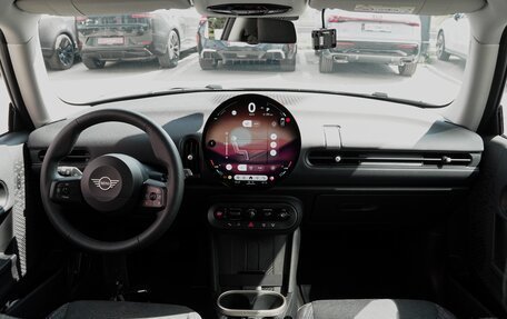 MINI Hatch, 2024 год, 4 340 000 рублей, 16 фотография