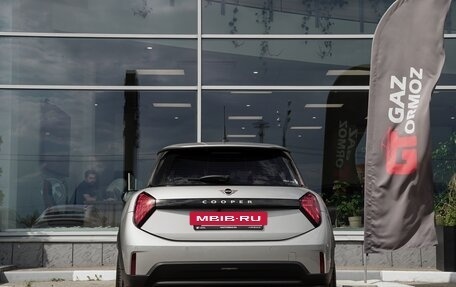 MINI Hatch, 2024 год, 4 340 000 рублей, 6 фотография