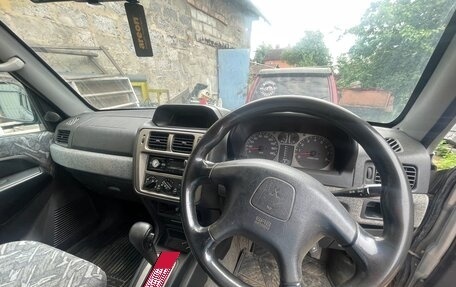 Mitsubishi Pajero iO, 1998 год, 400 000 рублей, 8 фотография