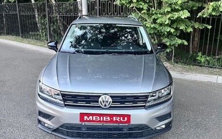 Volkswagen Tiguan II, 2019 год, 2 139 999 рублей, 2 фотография