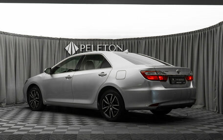 Toyota Camry, 2017 год, 2 400 000 рублей, 4 фотография