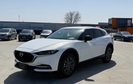 Mazda CX-4, 2023 год, 1 630 111 рублей, 3 фотография