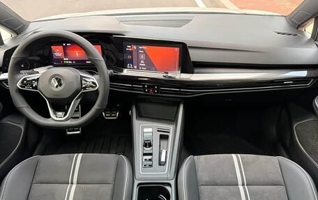 Volkswagen Golf VIII, 2023 год, 1 545 666 рублей, 13 фотография