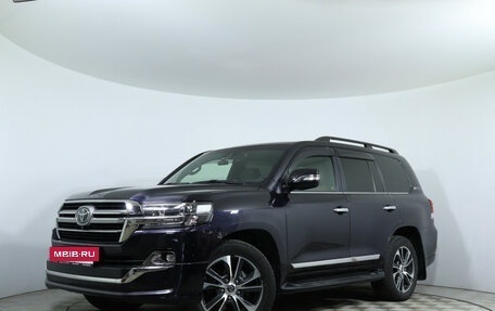 Toyota Land Cruiser 200, 2019 год, 9 900 000 рублей, 2 фотография