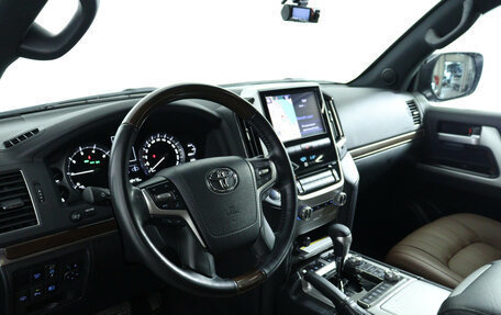 Toyota Land Cruiser 200, 2019 год, 9 900 000 рублей, 17 фотография